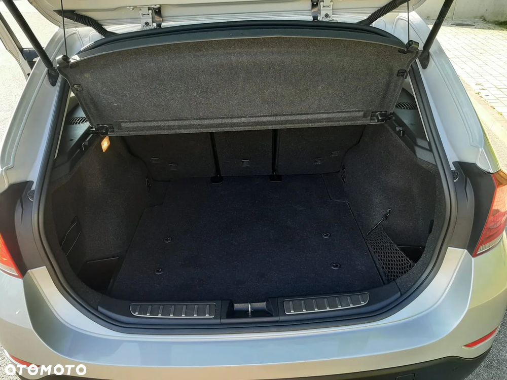 BMW X1 sDrive18d xLine - 35