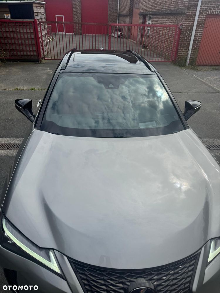 Lexus UX - 3