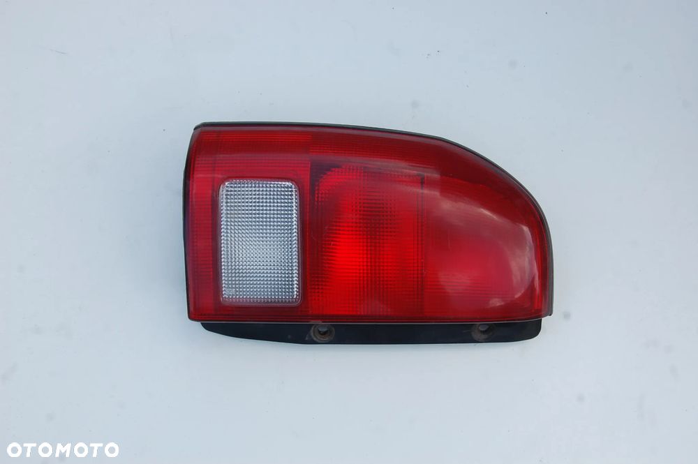 SUZUKI GRAND VITARA I 98-05 - Lampa tylna lewa - 2