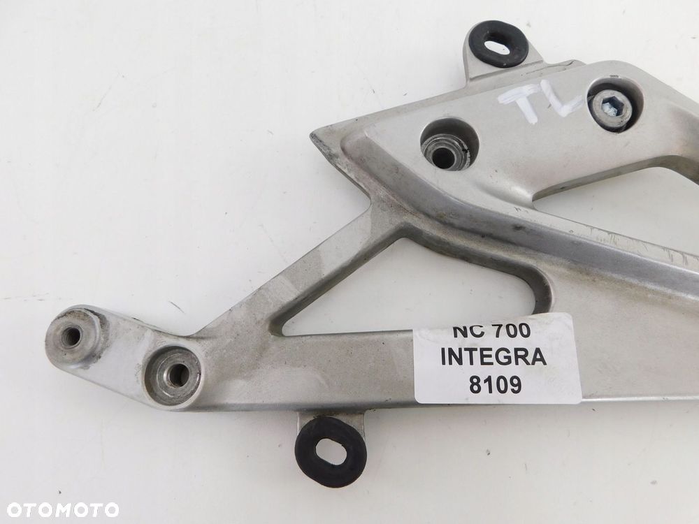 HONDA NC 700 INTEGRA SET PODNÓŻEK PASAŻERA LEWY - 2