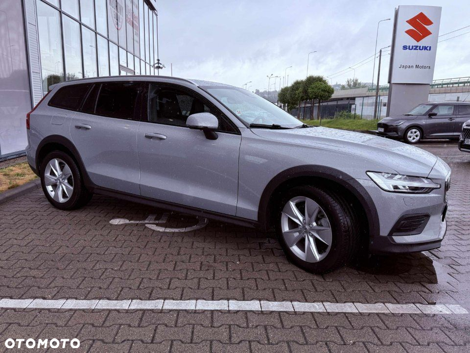 Volvo V60 Cross Country - 2
