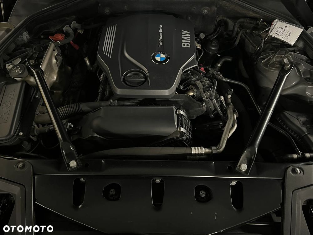 BMW Seria 5 520d Touring - 26