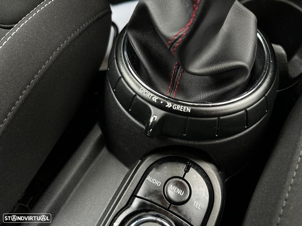 MINI 3 Portas One D - 10