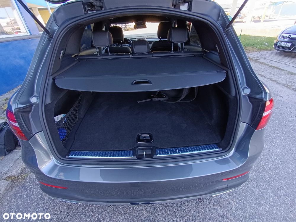 Mercedes-Benz GLC 220 d 4Matic 9G-TRONIC AMG Line - 24