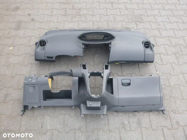 DESKA ROZDZIELCZA KONSOLA TOYOTA YARIS II 06-09T - 10