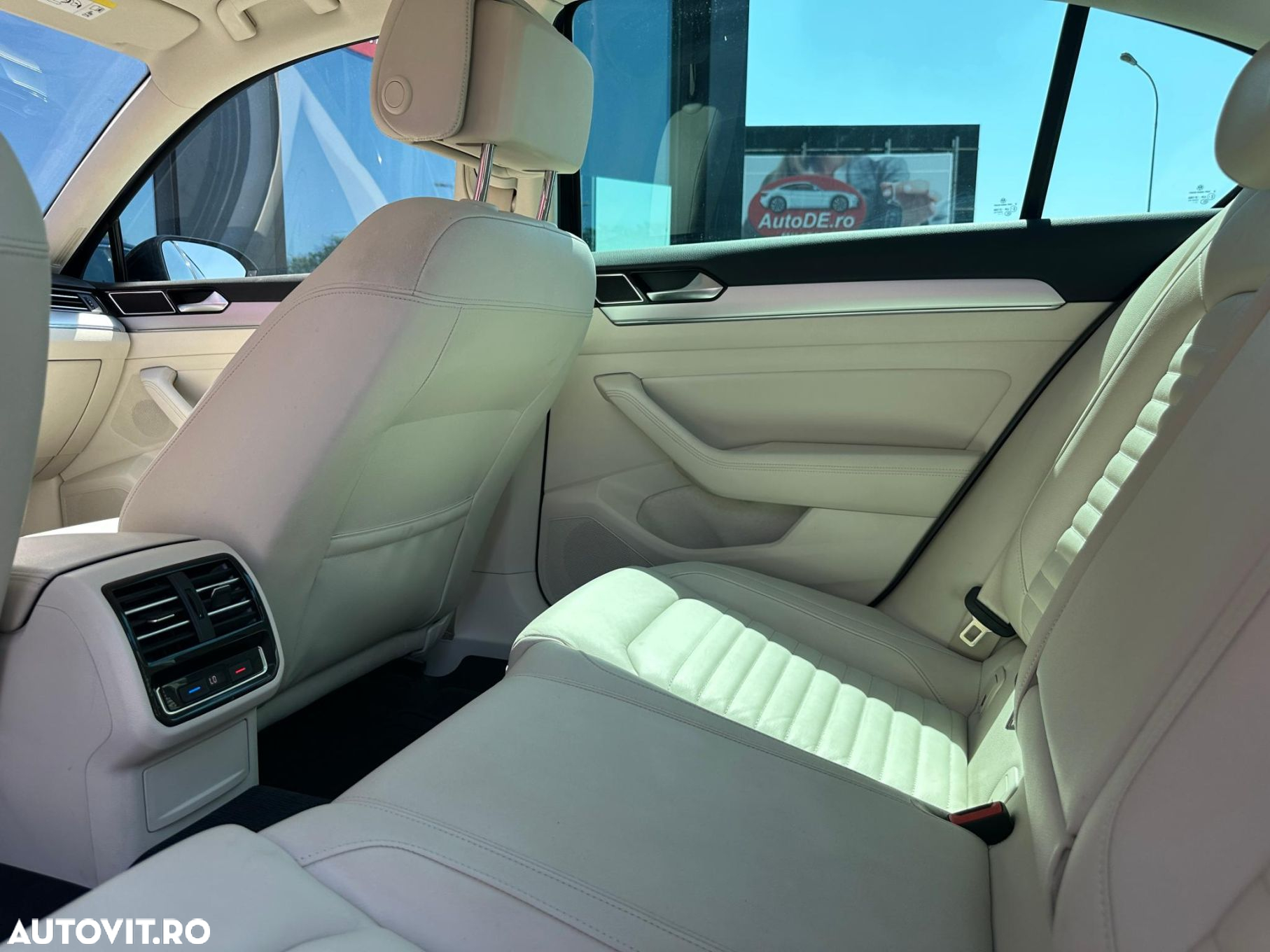 Volkswagen Passat - 21