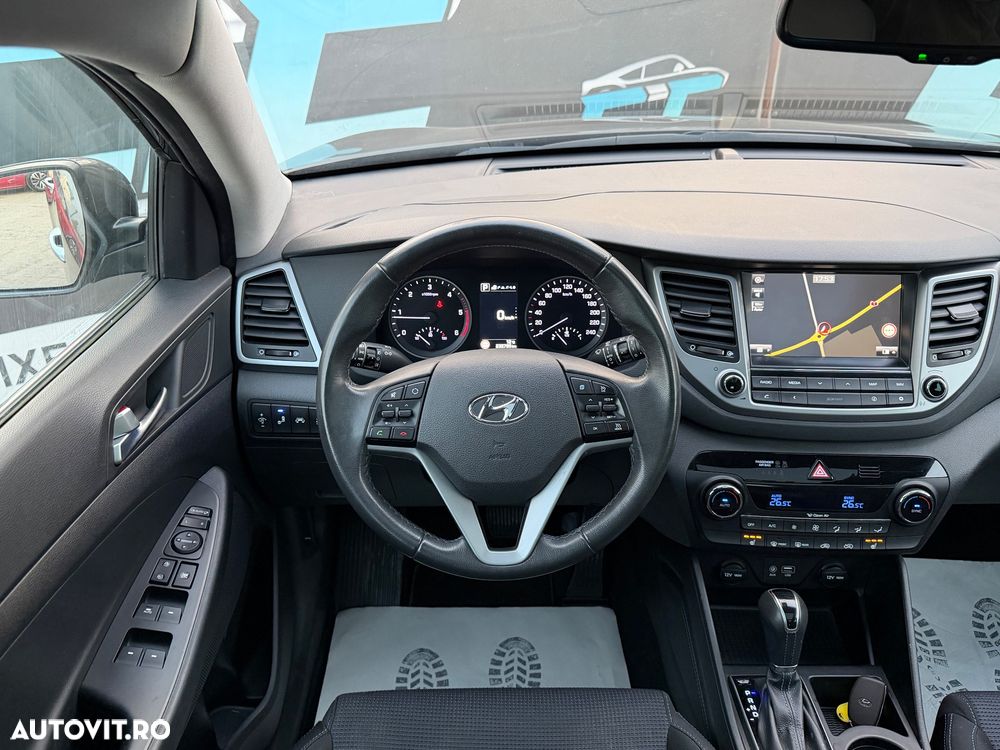 Hyundai Tucson 2.0 CRDI 4WD 6AT Style - 10