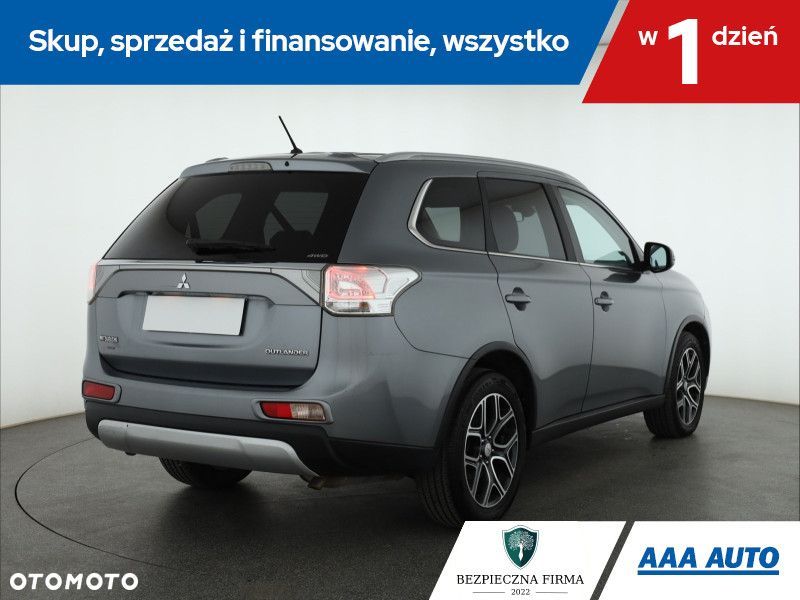 Mitsubishi Outlander - 7