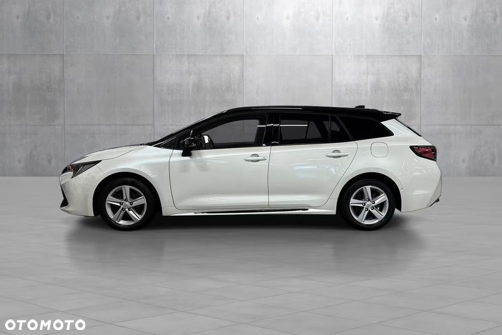 Toyota Corolla 1.8 Hybrid Team Deutschland - 4