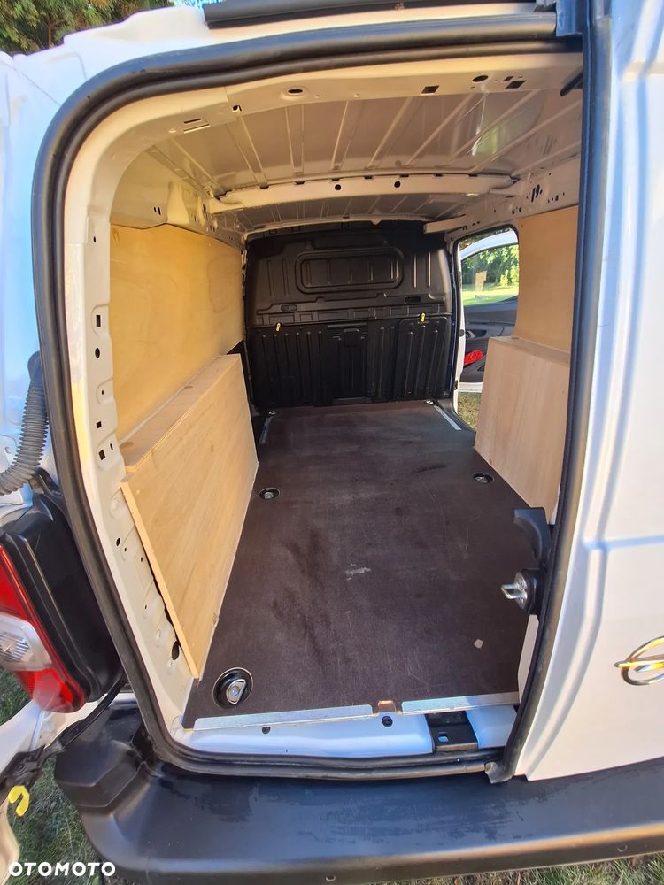 Opel COMBO - 9
