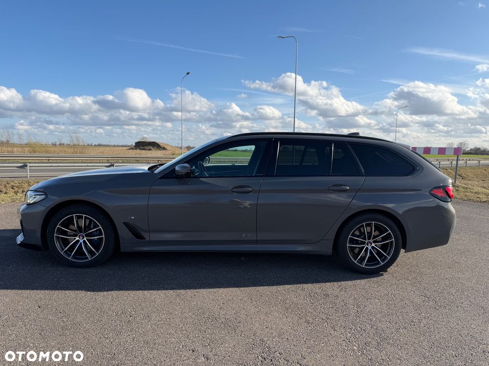 BMW Seria 5 520d xDrive - 14