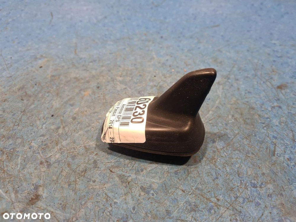 VOLKSWAGEN PASSAT B8 ANTENA GPS 5Q0035507B CUAA - 4