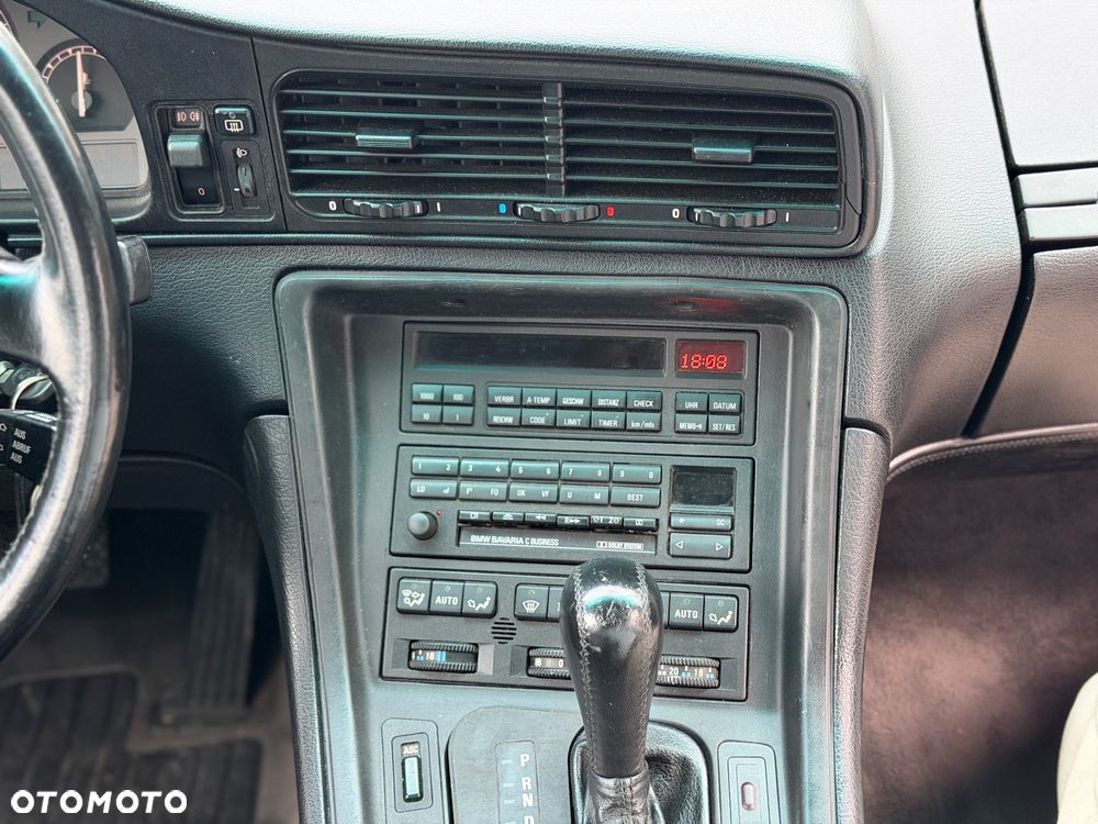 BMW Seria 8 - 26