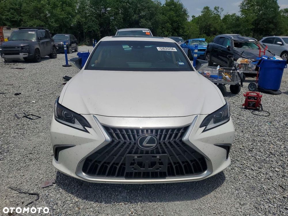 Lexus ES 300h Business Edition - 3