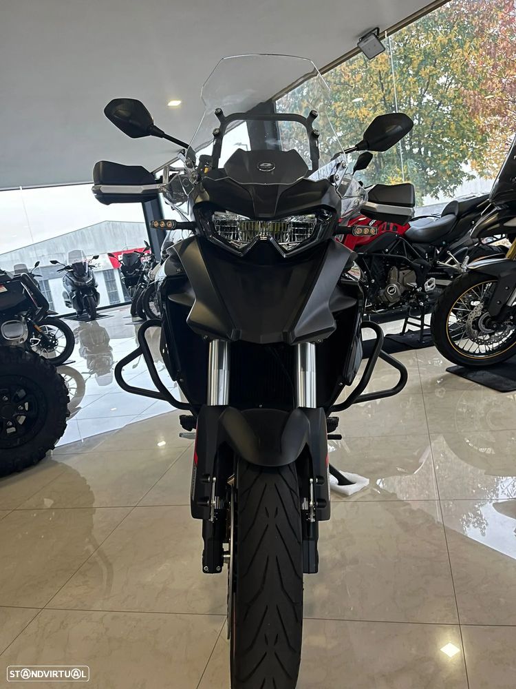 QJ Motor SRT 700 ON ROAD - 4