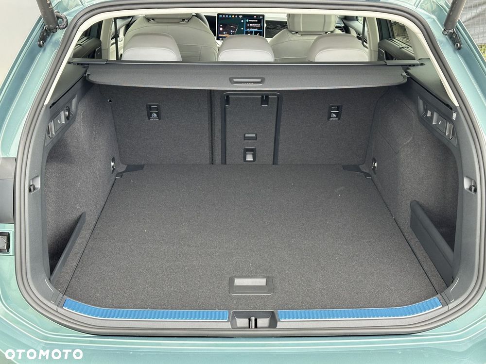 Volkswagen Passat 1.5 TSI EVO Elegance DSG - 9