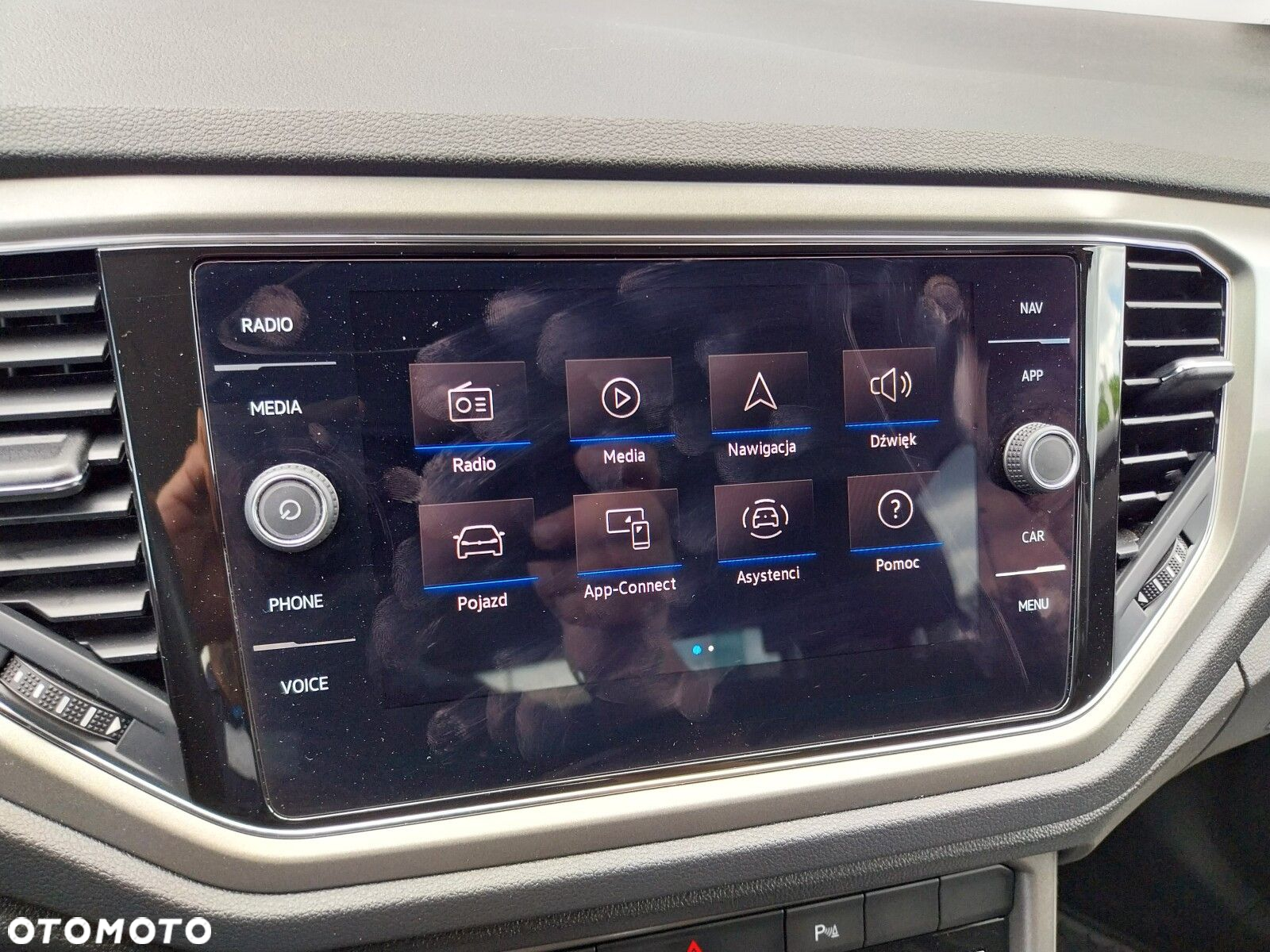 Volkswagen T-Roc - 18