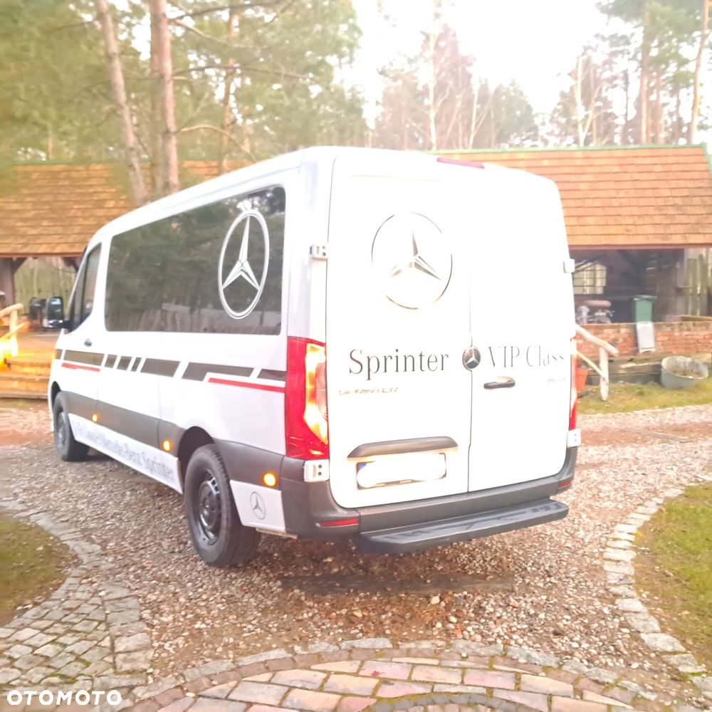 Mercedes-Benz Sprinter - 12