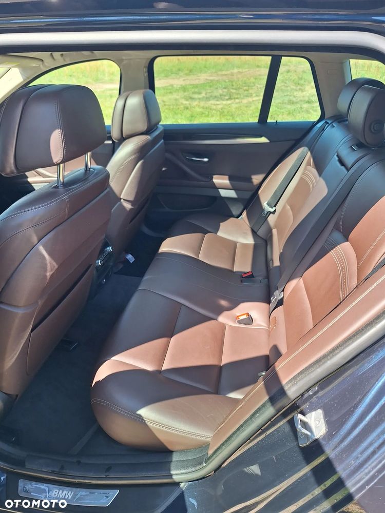 BMW Seria 5 535d xDrive Luxury Line - 11