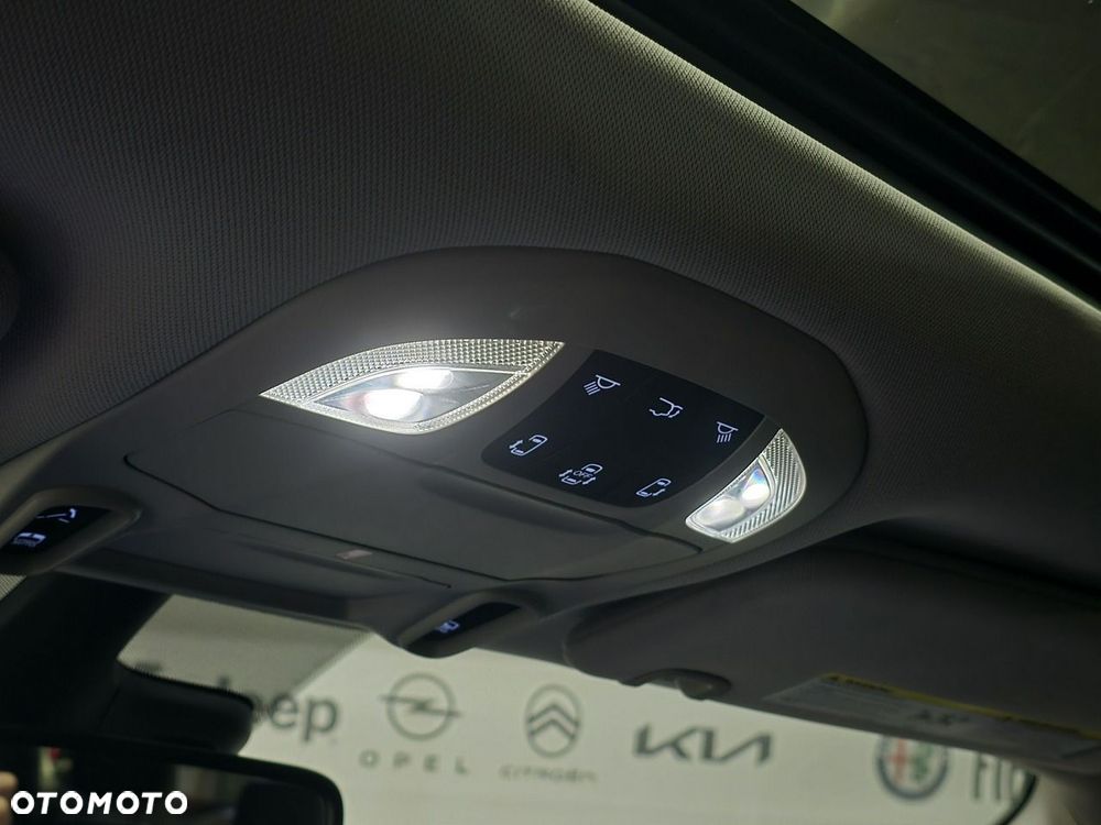 Chrysler Pacifica - 26