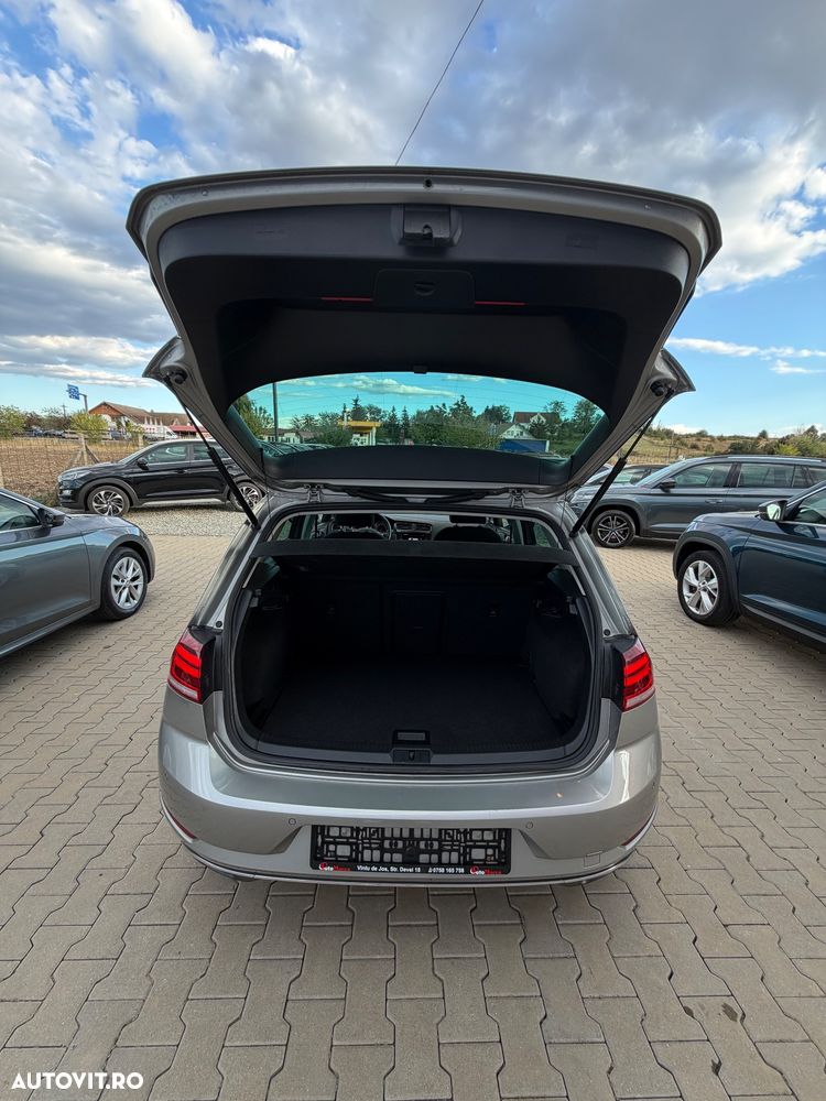 Volkswagen Golf - 20