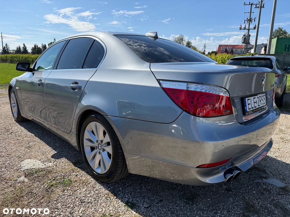 BMW 5 Series 2004 photo 4