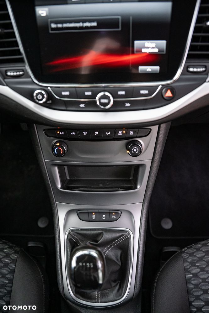 Opel Astra 1.4 Turbo Innovation - 12