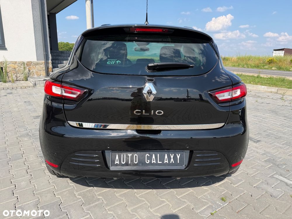 Renault Clio - 23
