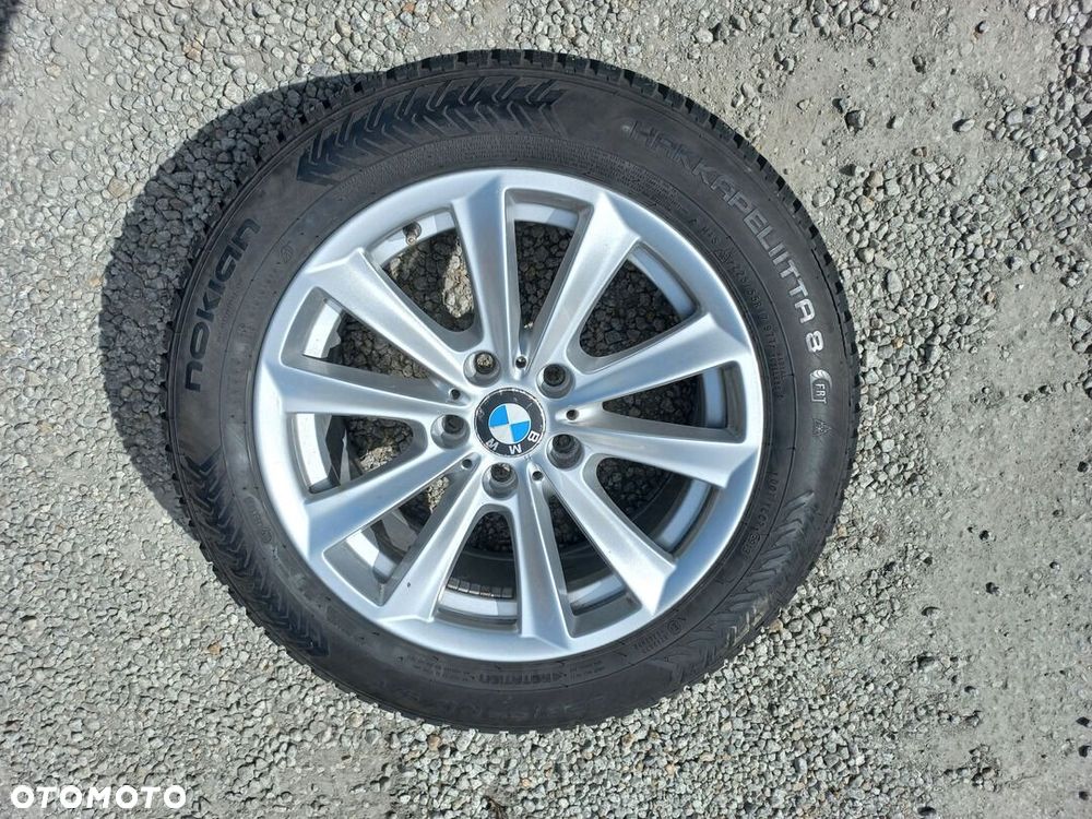 BMW Seria 5 550i xDrive - 28