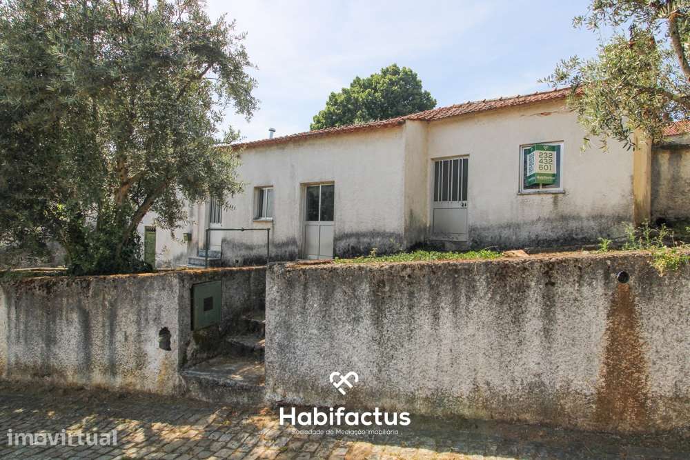 Moradia  T2 para reconstrução em Viseu - Grande imagem: 3/26