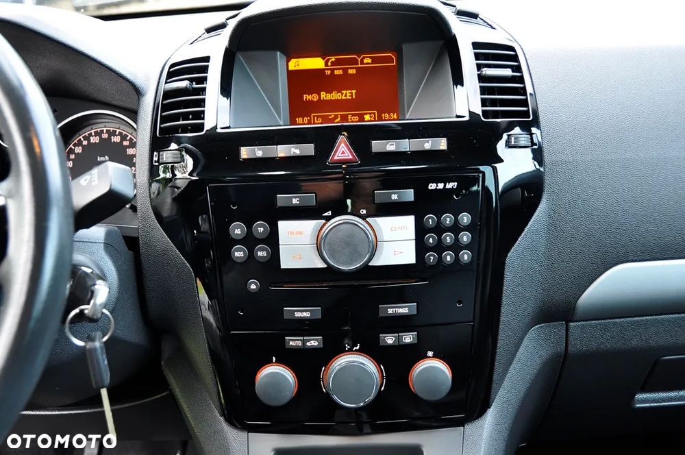 Opel Zafira 1.8 Cosmo - 16