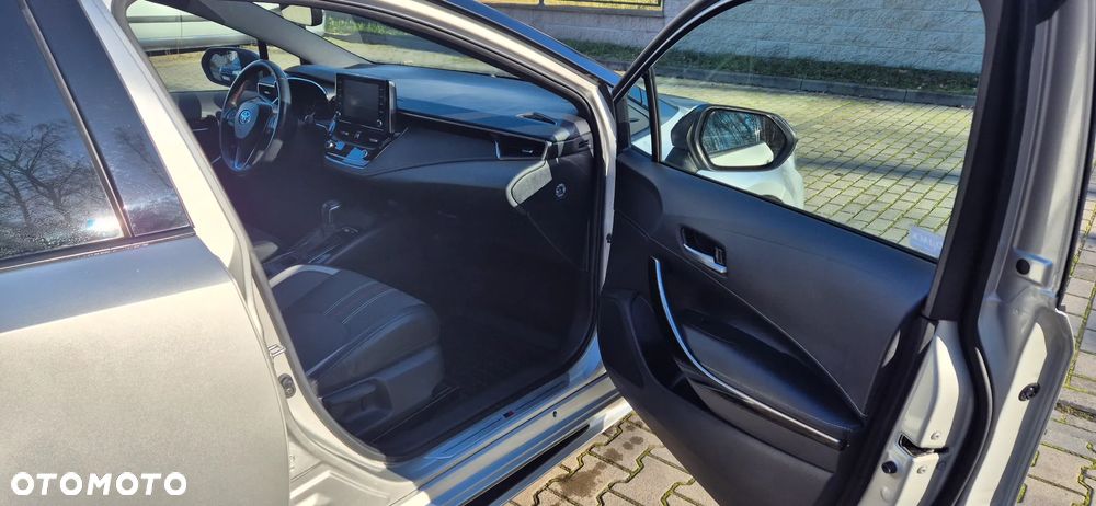 Toyota Corolla 1.8 Hybrid GR Sport - 11