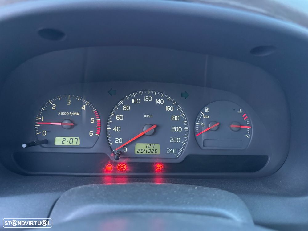 Volvo S40 1.9 D CR - 10