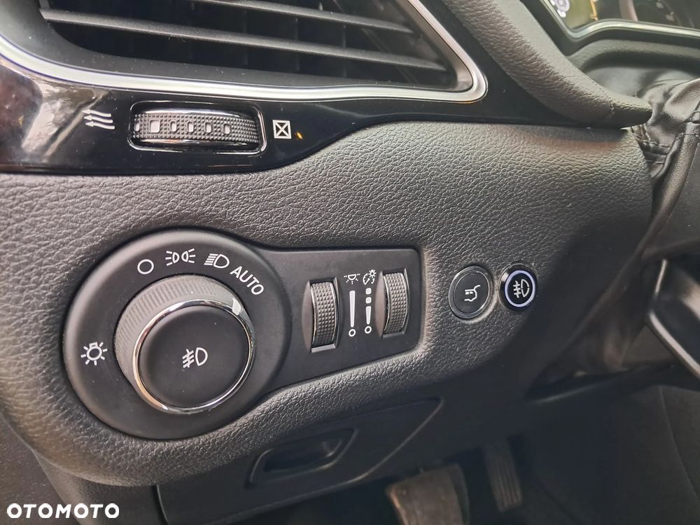 Jeep Cherokee - 26