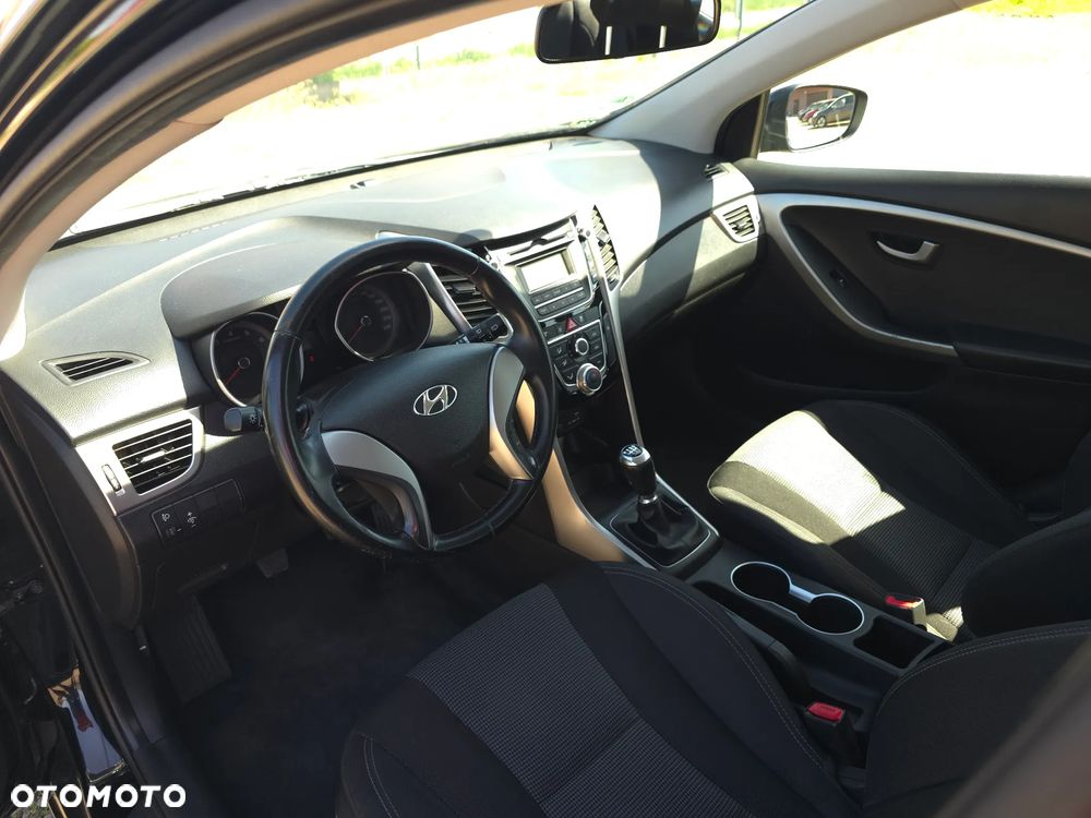 Hyundai i30 blue 1.4 Classic - 19