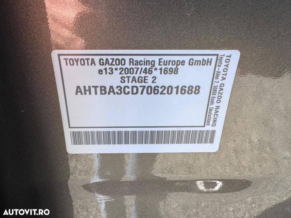 Toyota Hilux 2.8D 204CP 4x4 Double Cab AT Invincible - 5