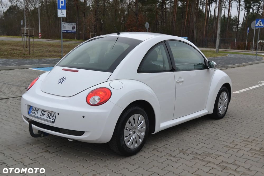 Volkswagen New Beetle - 3