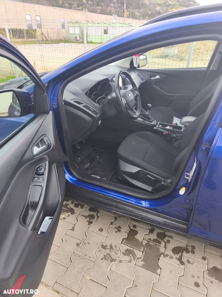 Ford Focus 1.0 EcoBoost Start Stop Titanium - 8
