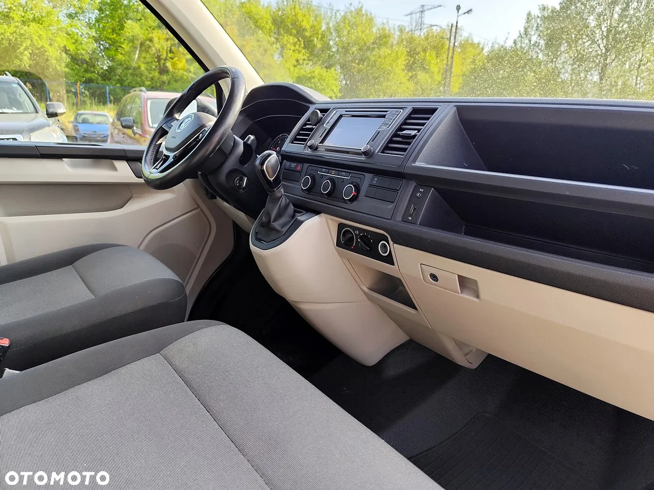 Volkswagen Transporter TDI Lang DSG 4MOTION Plus - 13