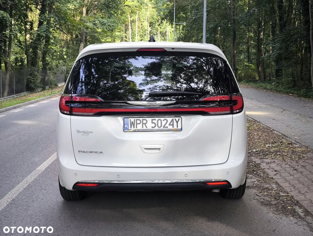 Chrysler Pacifica - 4