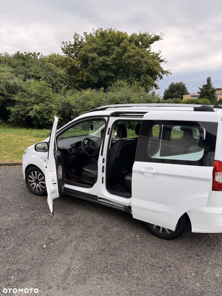 Ford Tourneo Courier - 4