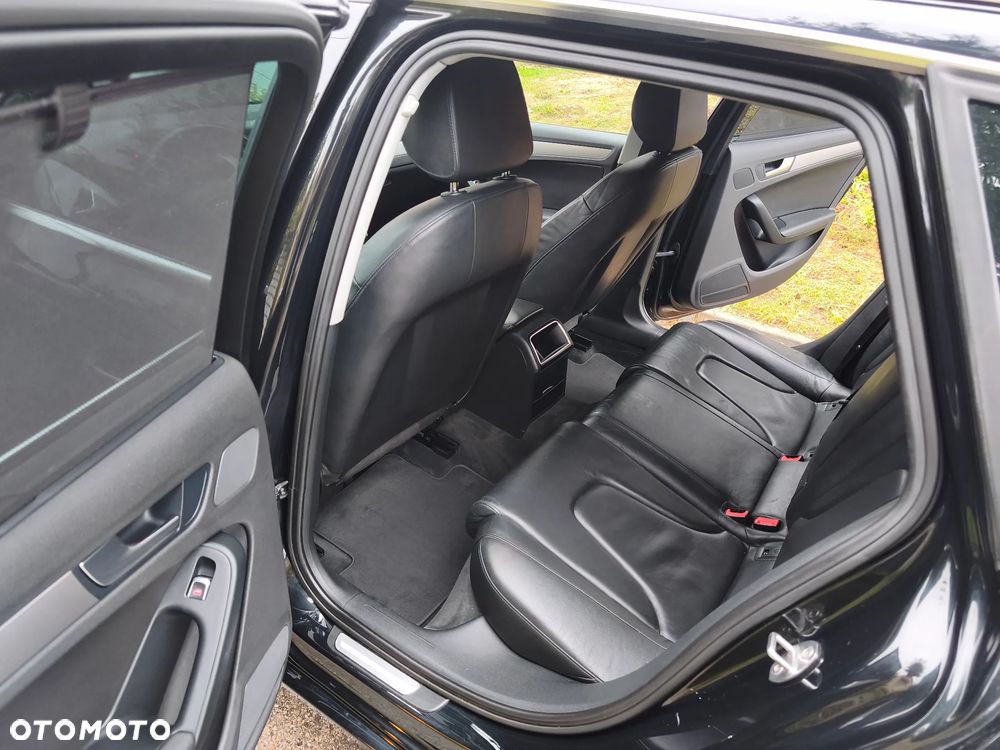 Audi A4 Avant 2.0 TDI DPF Ambiente - 12
