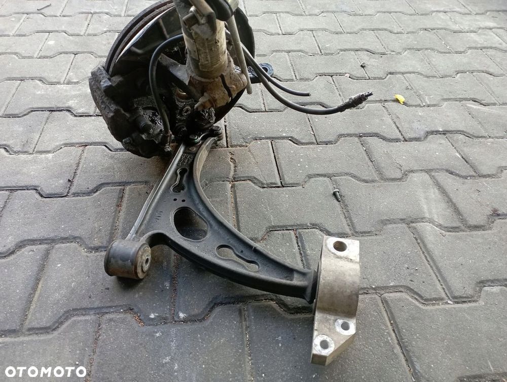 VW TOURAN I 2.0 TDI ZWROTNICA PRAWA PRZÓD PRZEDNIA WAHACZ - 4