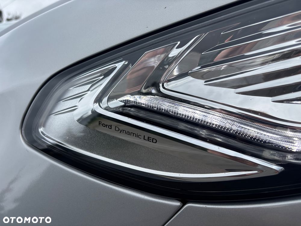 Ford Mondeo 2.0 Hybrid Titanium - 26