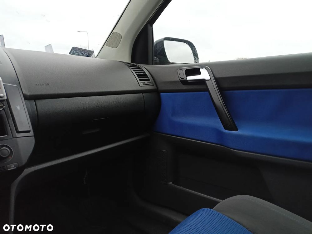 Volkswagen Polo - 11