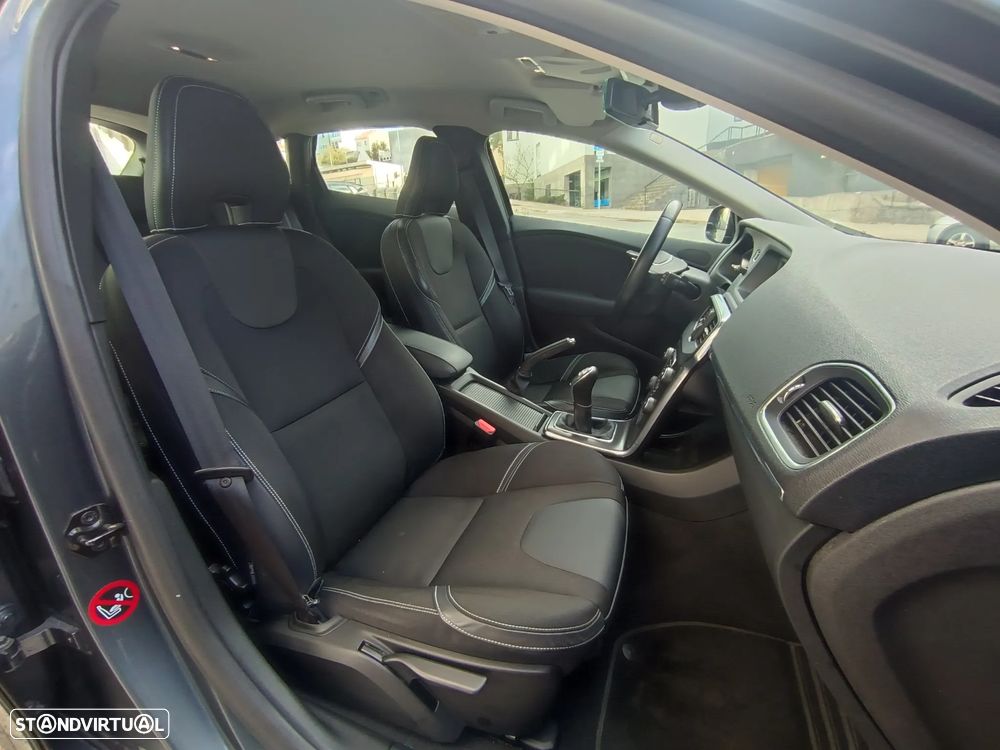 Volvo V40 1.6 D2 Eco Momentum - 20