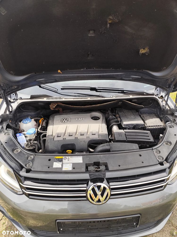 Volkswagen Touran 1.6 TDI DPF BlueMotion Technology Comfortline - 22