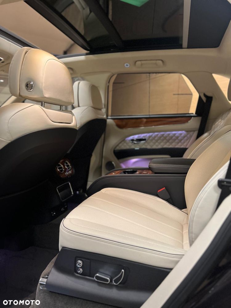 Bentley Bentayga - 12