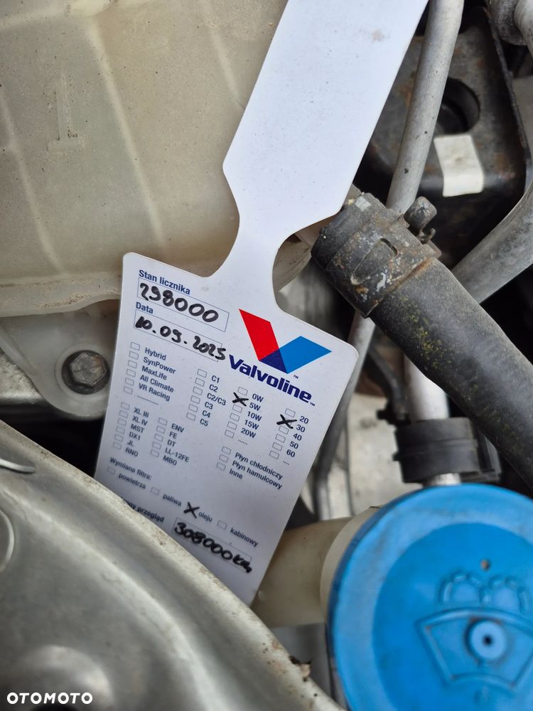 Toyota Auris 1.33 VVT-i Terra - 9