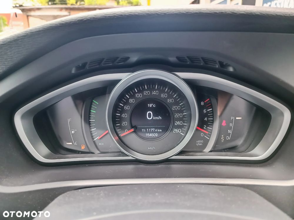 Volvo V40 T3 Geartronic Momentum - 21